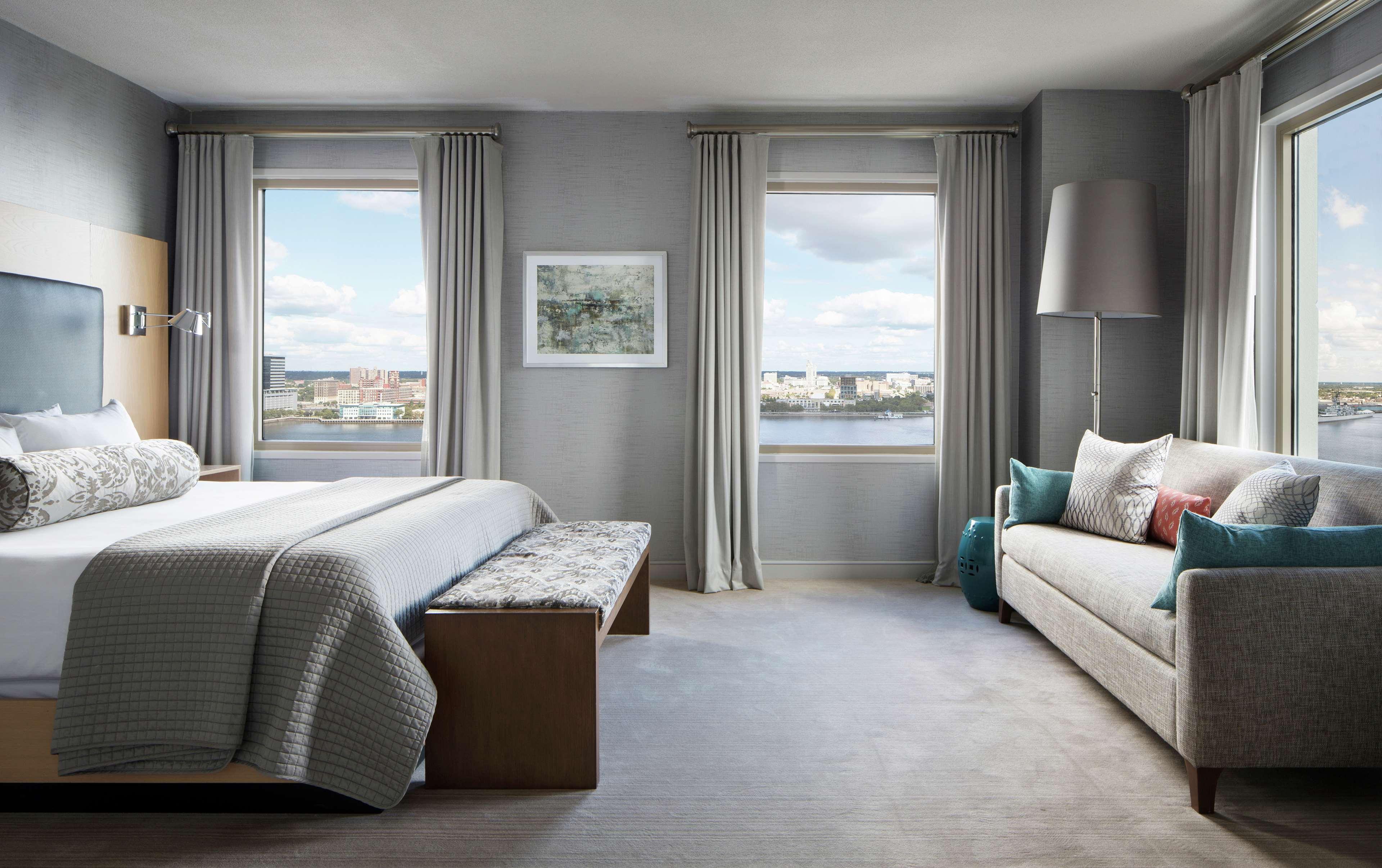 Hilton At Penn's Landing Hotel