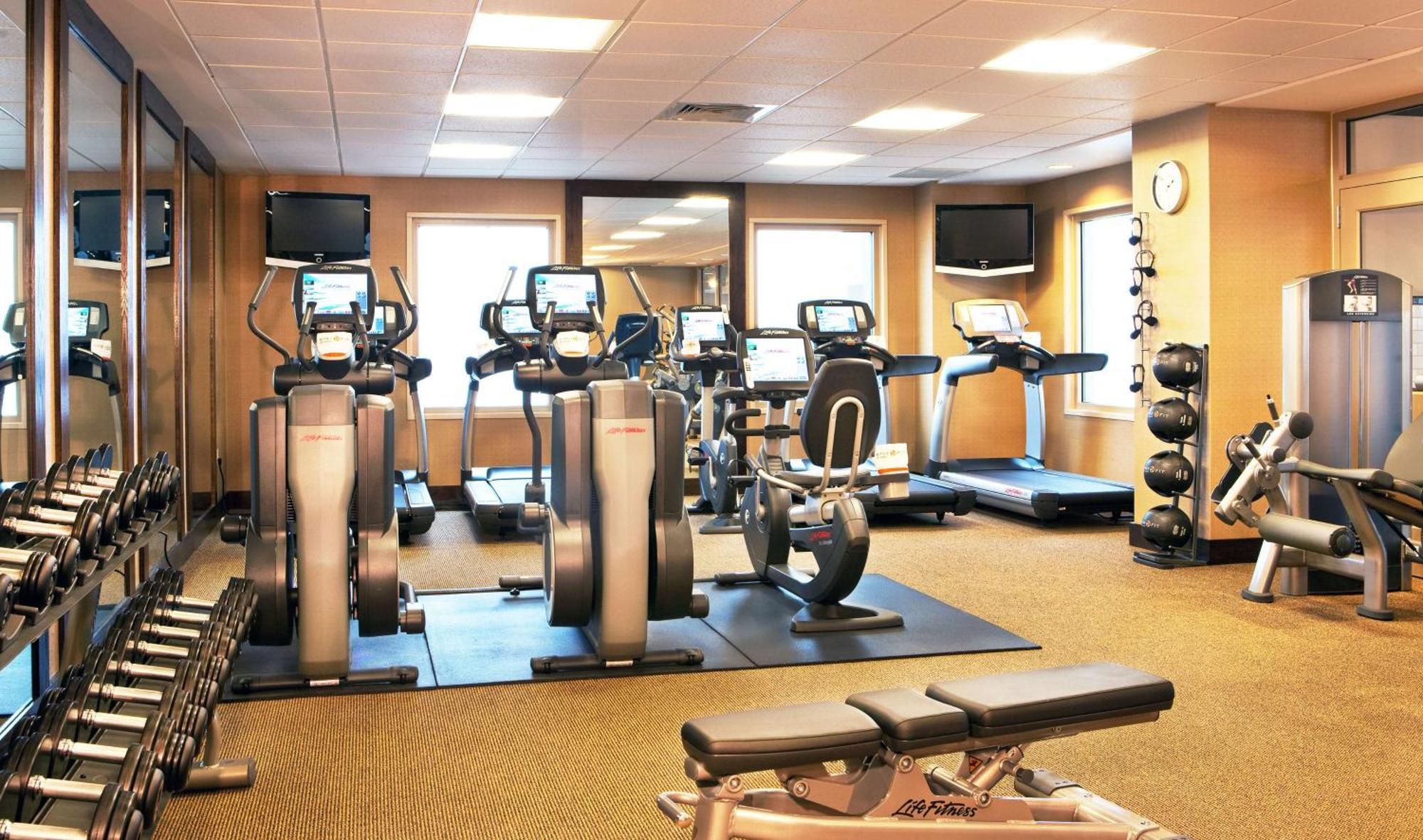 Hilton At Penn's Landing Hotel 4*