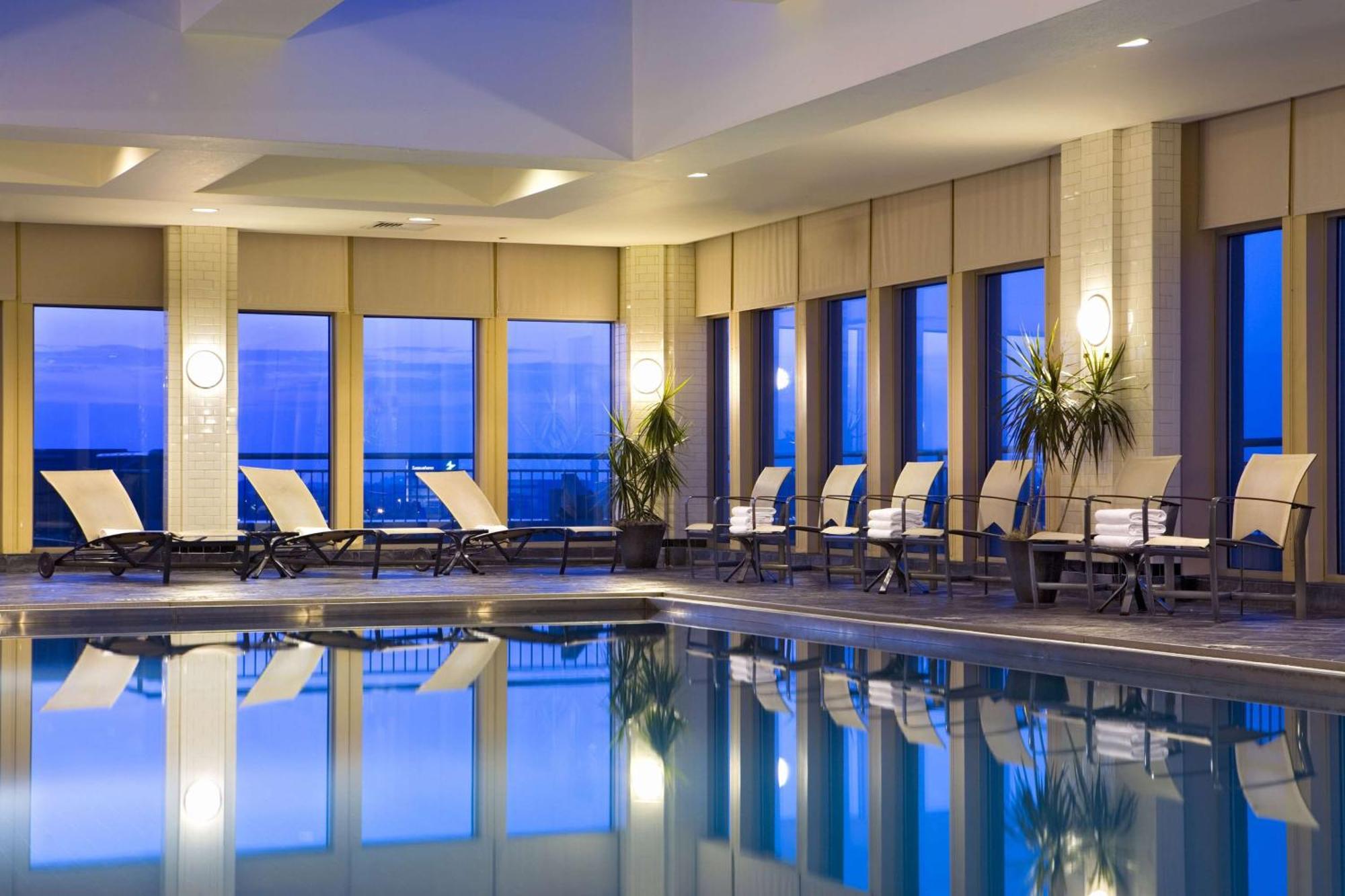 Hotel Hilton At Penn's Landing 4*